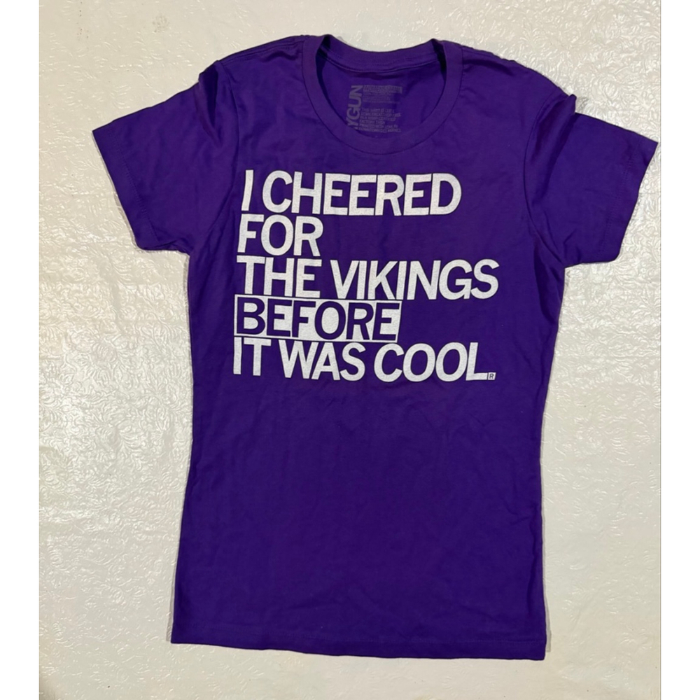 Raygun Vikings Graphic Tee Purple Women’s Small Football Shirt